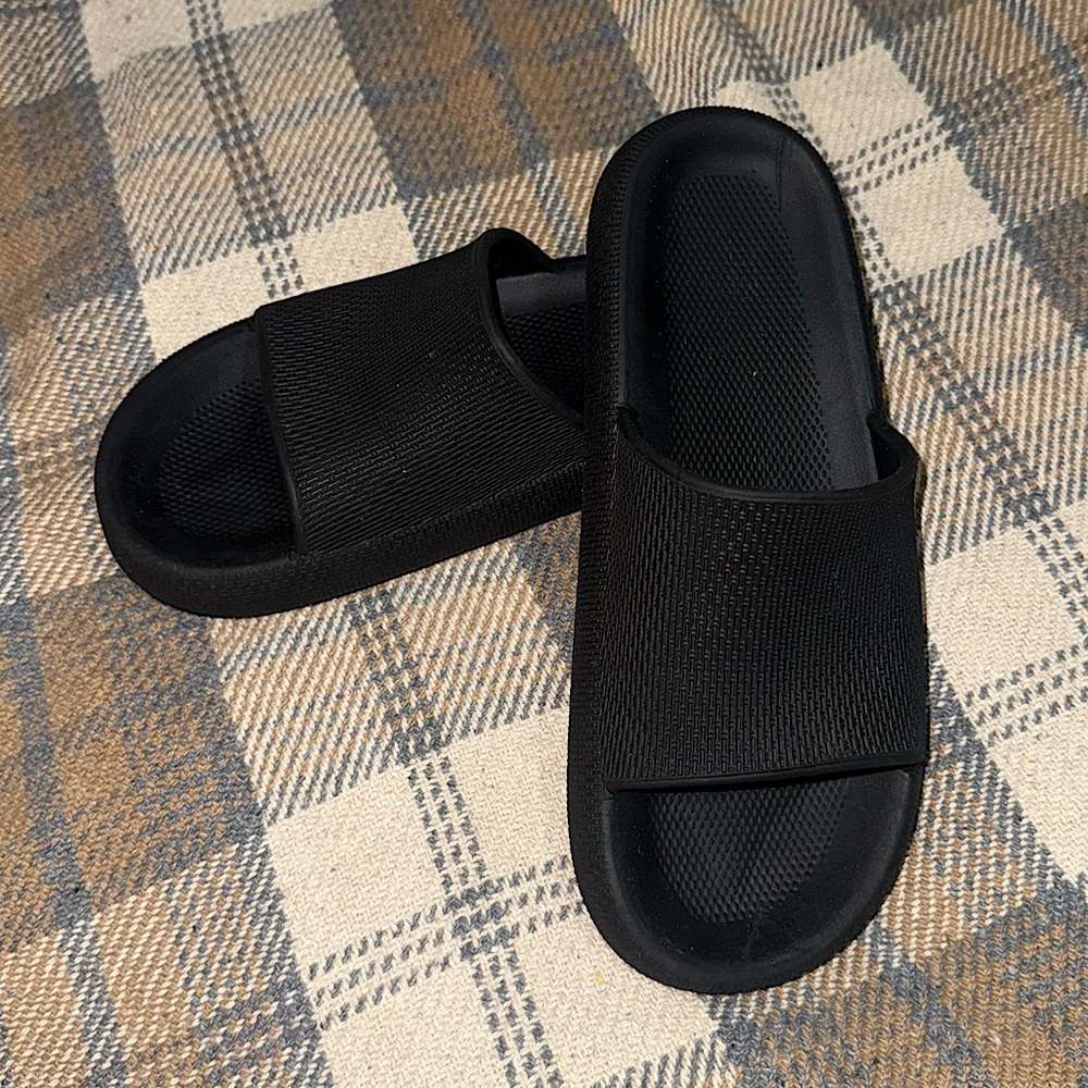 Somdot Slides Sandals Soft Thick Sole Non-Slip Pillow Sandals